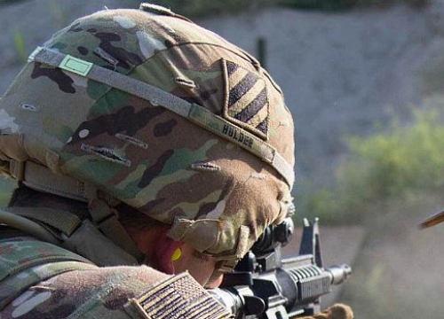 A U.S. Army Soldier, assigned to 3rd Infantry Division, fires an M4 at a weapons range at Forward Operating Base Fenty, Afghanistan, Aug. 30, 2017.