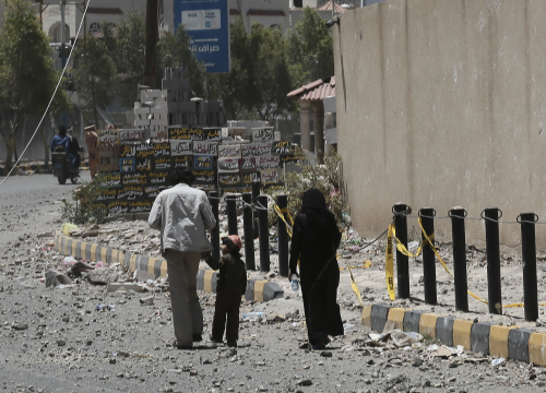 Yemen, Sana'a, Faj Attan. Damages to civilian buildings following the fighting.