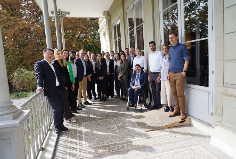 Group photo of participants in the expert meeting