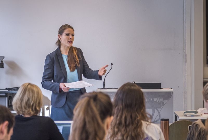 Professor Gloria Gaggioli during a course