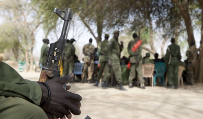South Sudan, Warrab. An ICRC information session on the Law of Armed Conflict with soldiers from Warrab State.